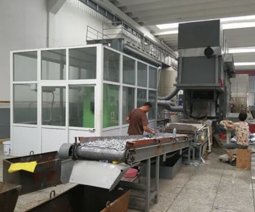 Aktueller Firmenfall über Hot Dip Galvanisierungsausrüstung an einen Hersteller von Straßengitter in Thailand geliefert